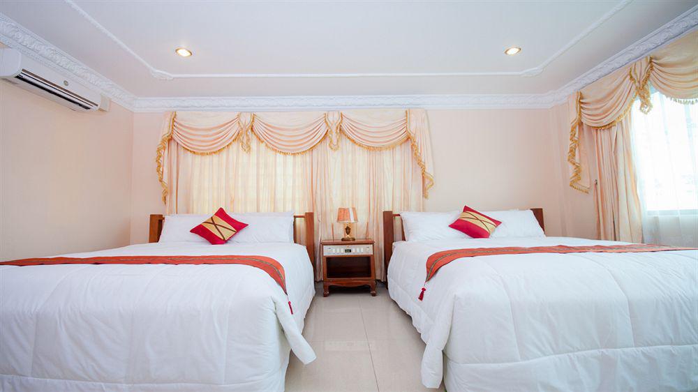 Golden Sand Hotel Sihanoukville Esterno foto